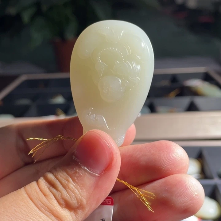 未镶嵌和田玉（糖玉）挂件