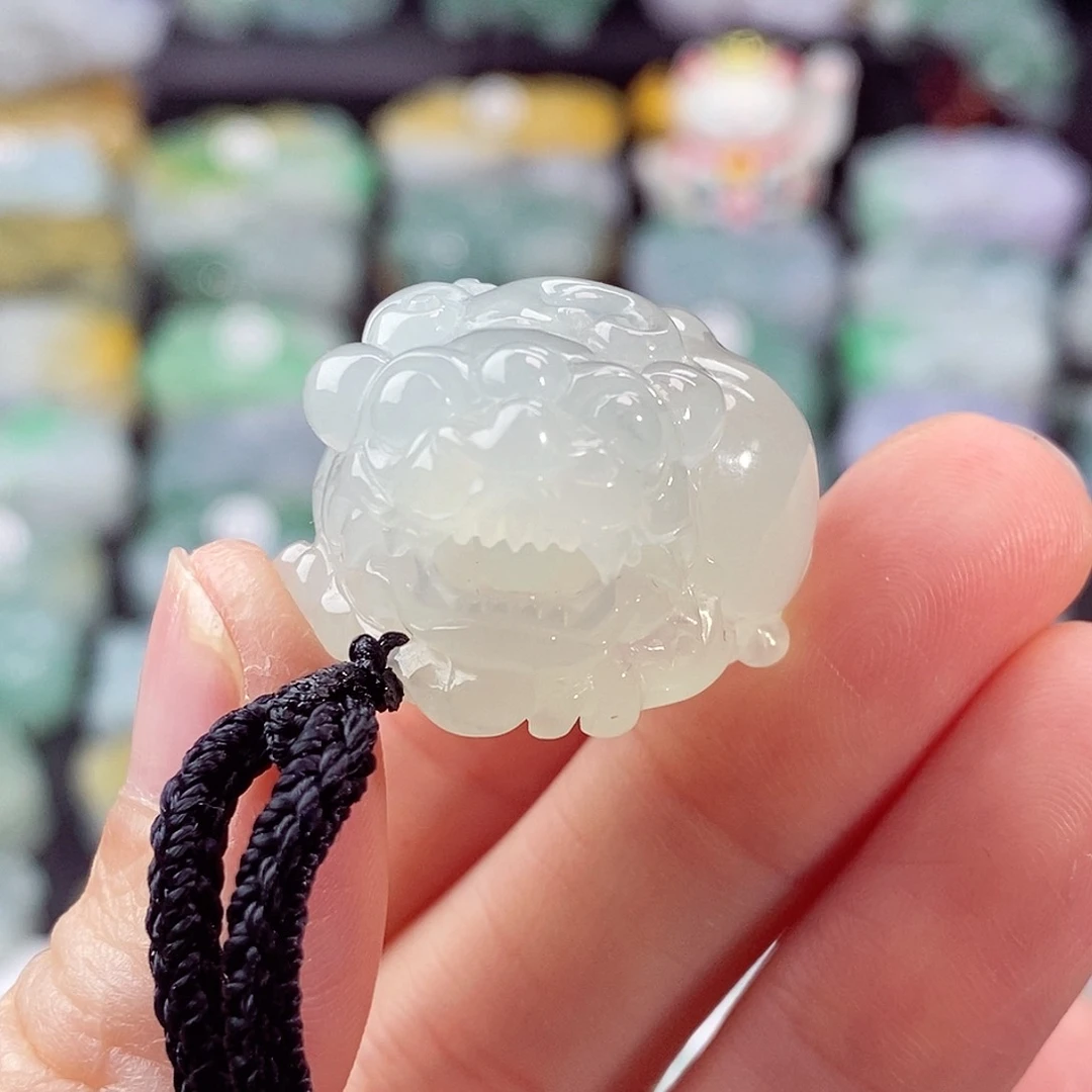 颈饰未镶嵌翡翠天然