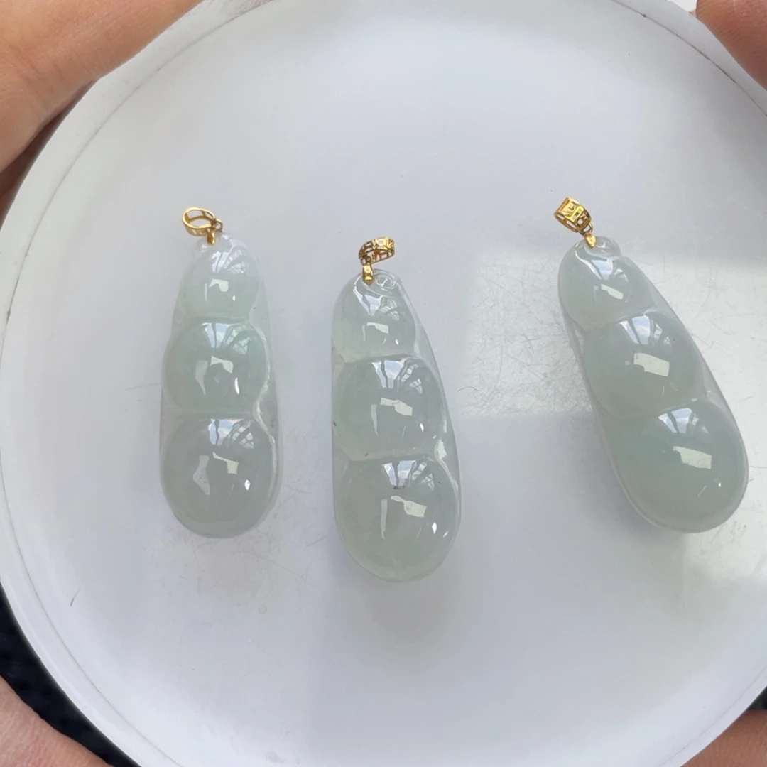 翡翠未镶嵌颈饰k金扣头翡翠葫芦