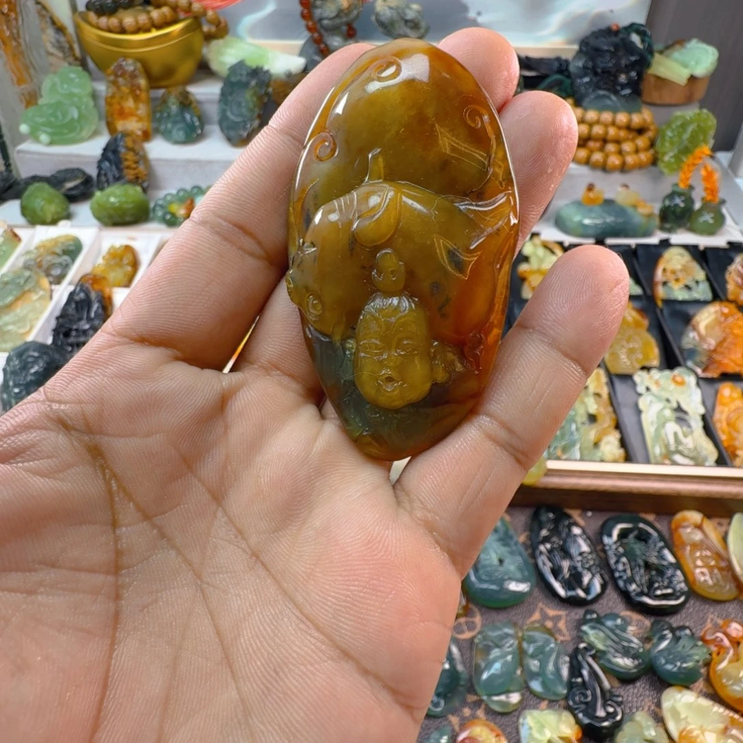 蛇纹石玉未镶嵌颈饰