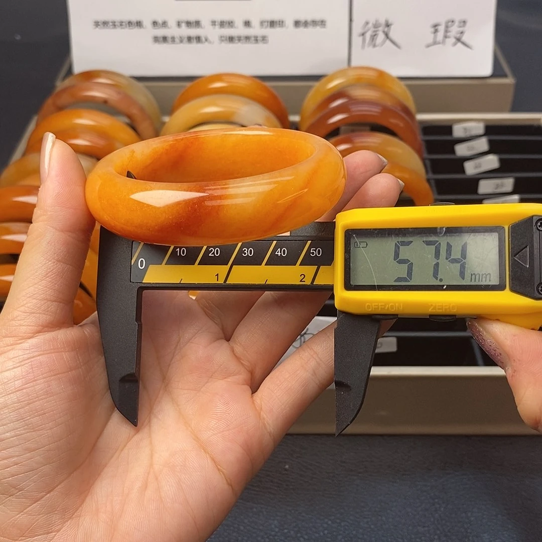 未镶嵌石英质玉（黄龙玉）手镯26号必入必入必入