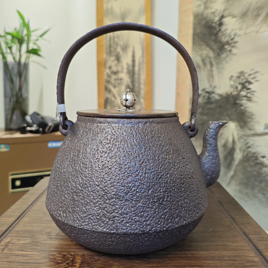 【高级品】金寿堂 二代雨宫造 柚肌长闲型老铁壶  容量约1500ml
