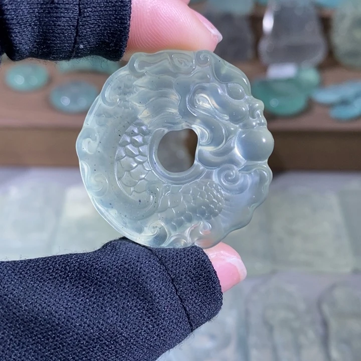 岫玉吊坠未镶嵌吊坠