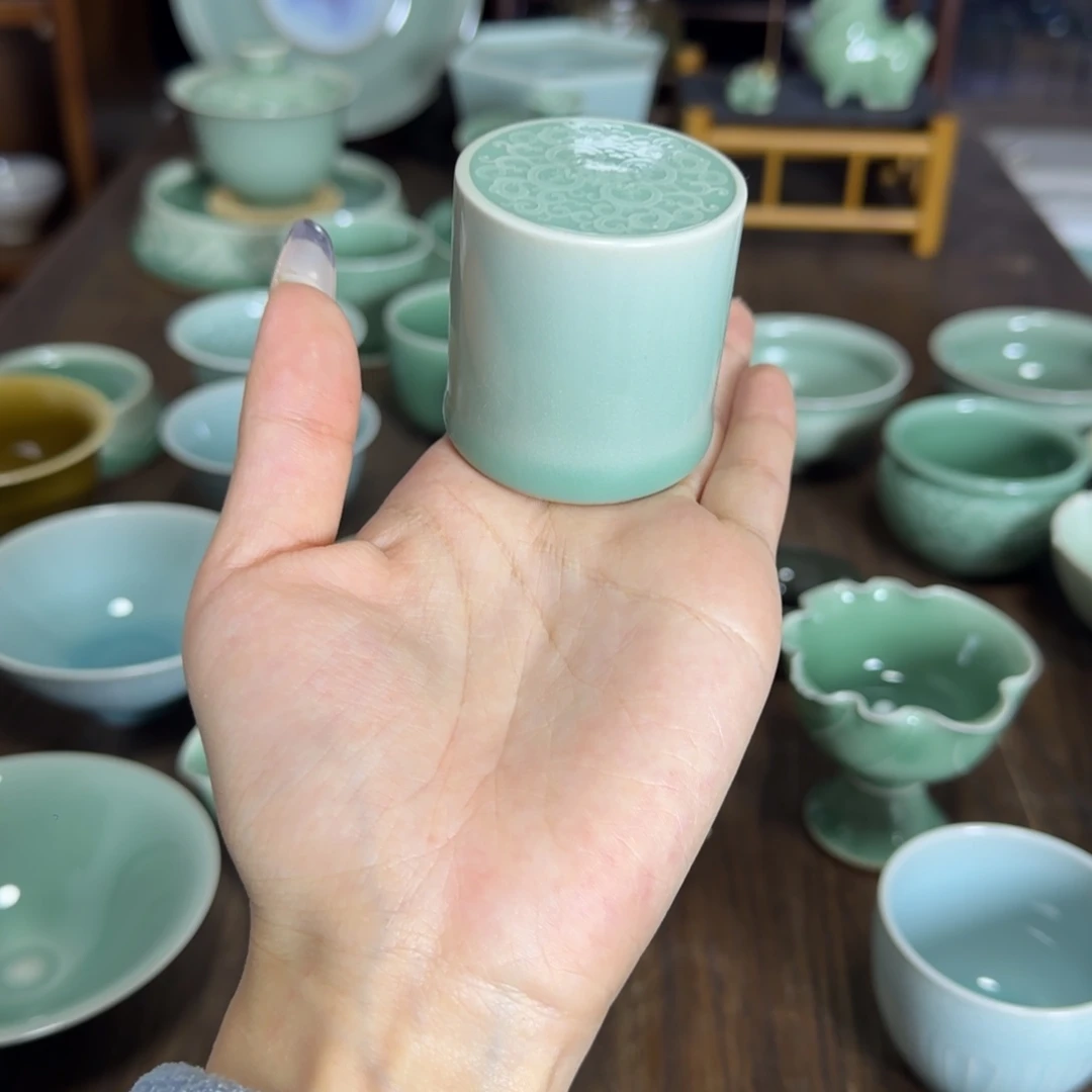 陶摆件龙泉青瓷主人杯