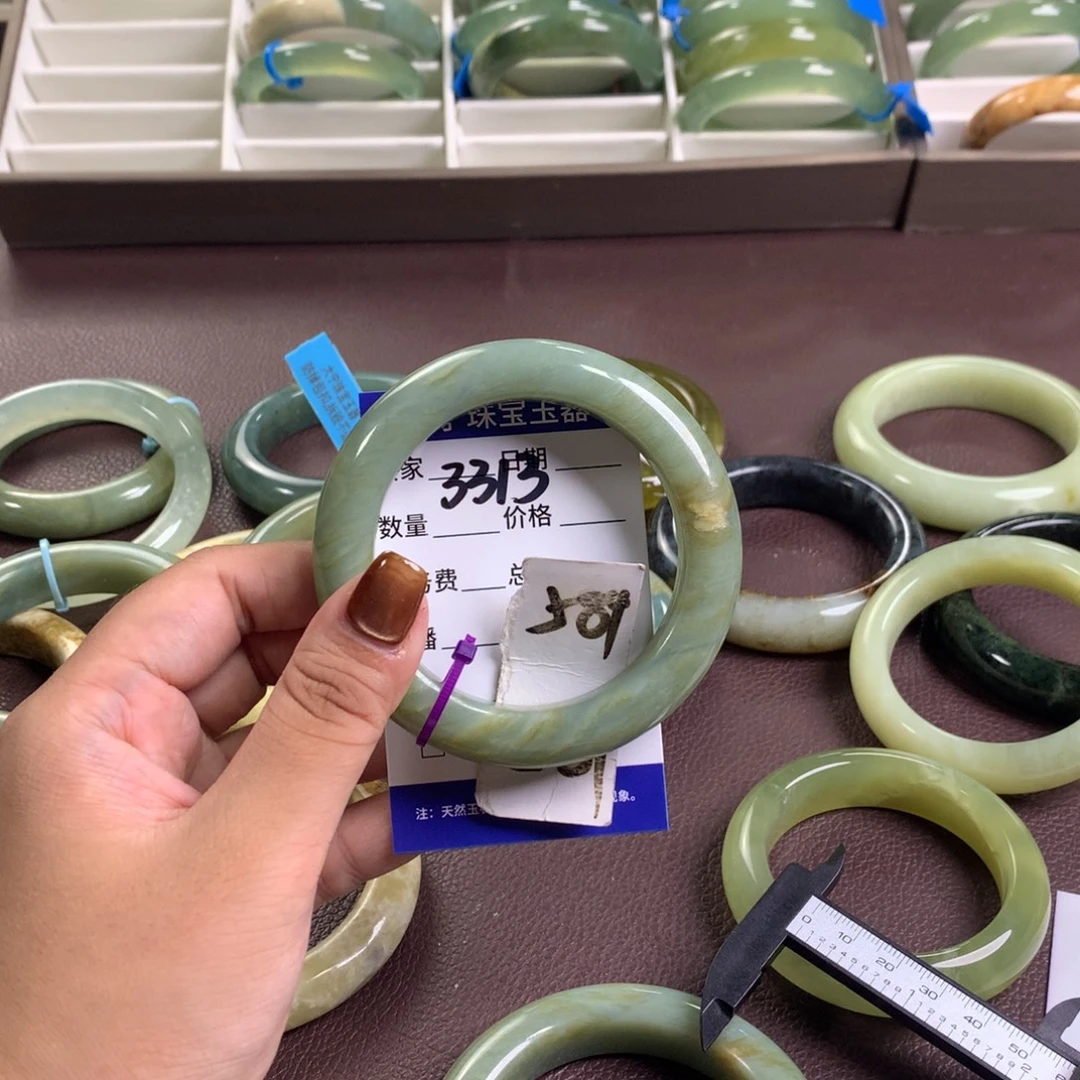 未镶嵌蛇纹石玉手镯3313