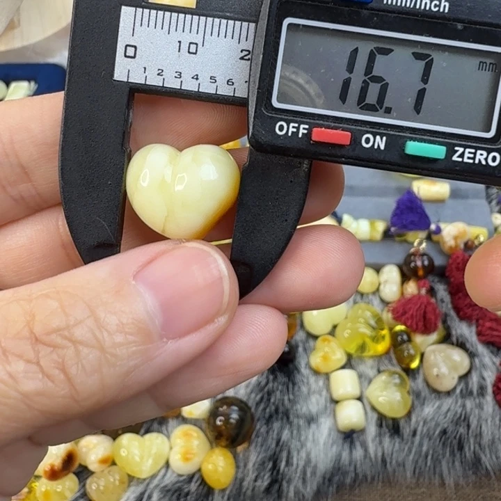 琥珀未镶嵌手链16.7