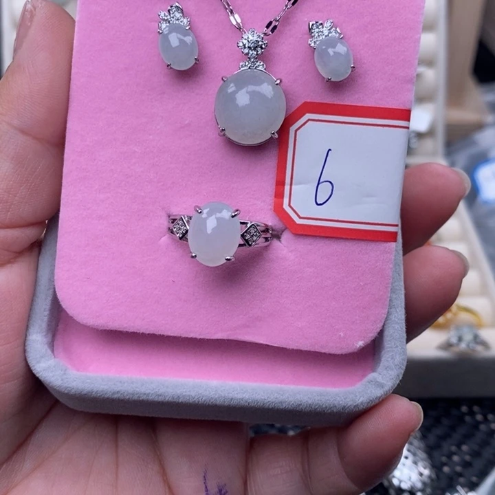 未镶嵌戒指翡翠缅甸