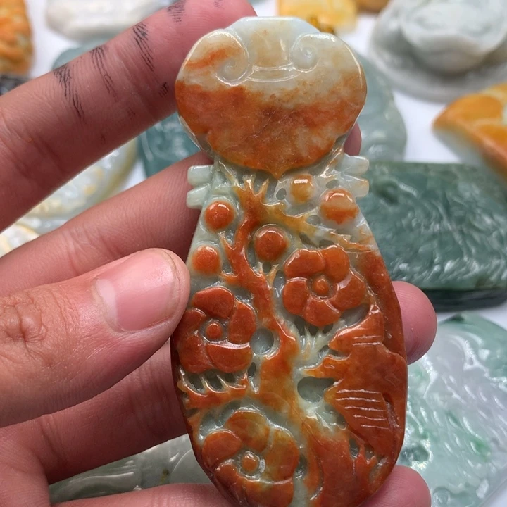 翡翠未镶嵌颈饰保真天然a货翡翠
