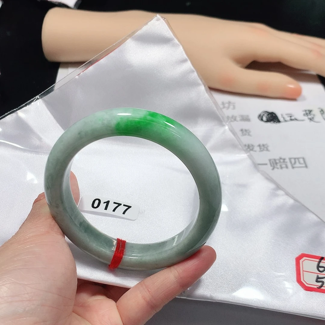翡翠手镯未镶嵌天然缅甸A货翡翠手镯