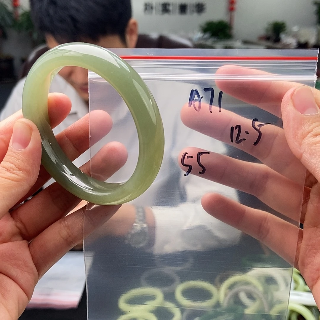 未镶嵌手镯和田玉拍一发一