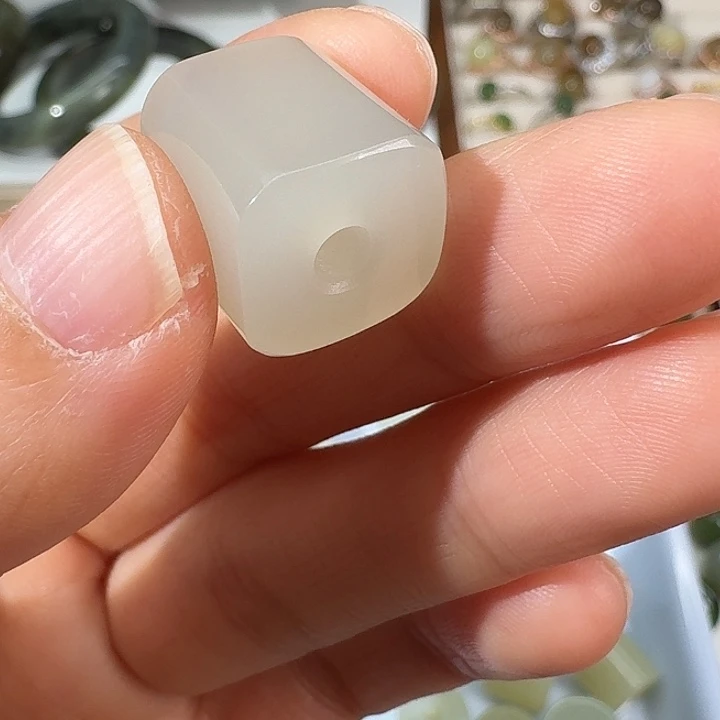 和田玉未镶嵌颈饰103