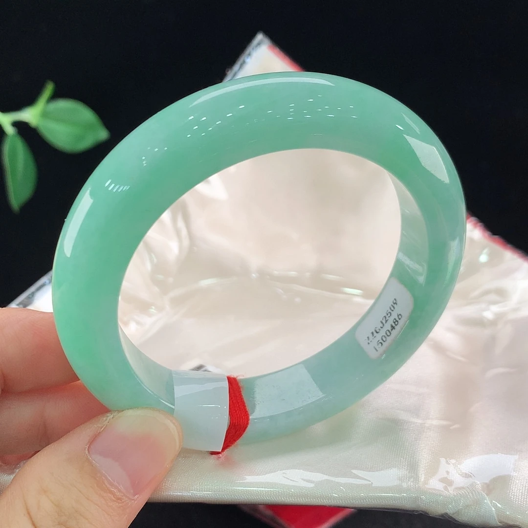 翡翠未镶嵌手镯0486