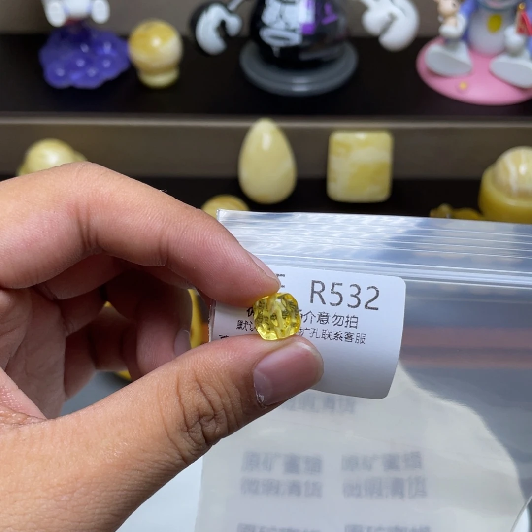 未镶嵌琥珀珠宝奇石三****衩