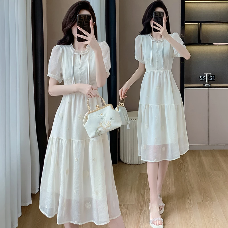 新中式国风女装盘扣刺绣连衣裙2025夏季新款气质高级感收腰连身裙