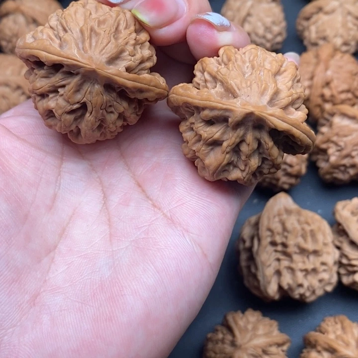 文玩核桃吊坠一**花鹤渡岭42