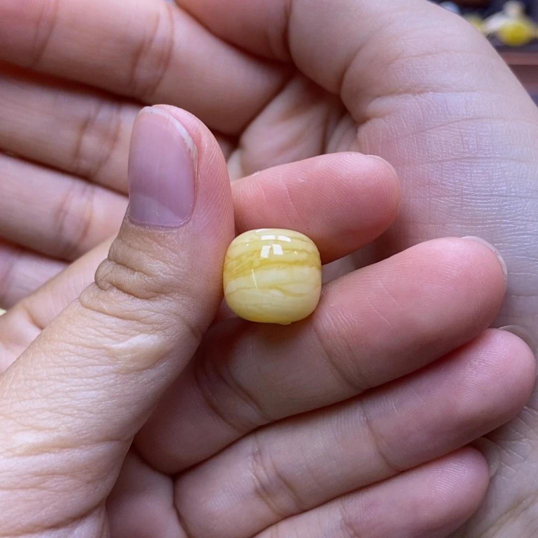 琥珀未镶嵌珠宝奇石下****见