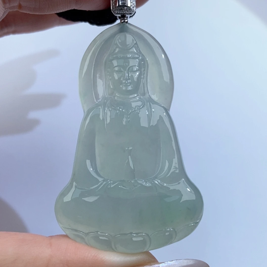 翡翠未镶嵌颈饰素衣观音
