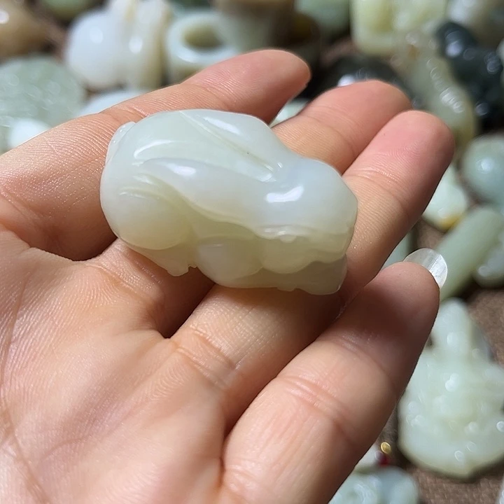 和田玉（黄玉）未镶嵌颈饰