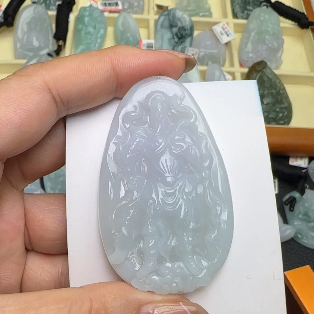 翡翠未镶嵌颈饰