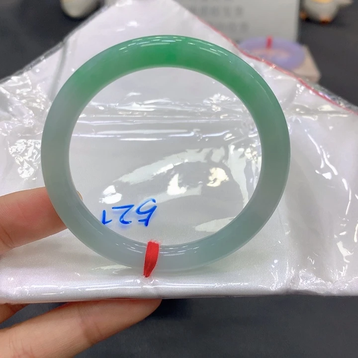 翡翠未镶嵌手镯翡翠33