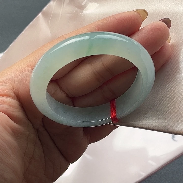 翡翠未镶嵌手镯54.