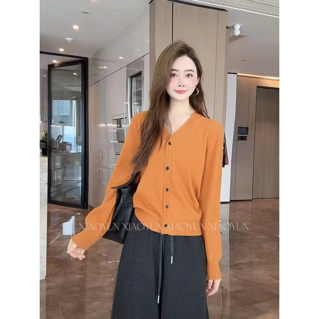 【轻软雾暖】小允姐姐2025新款气质时尚毛衣