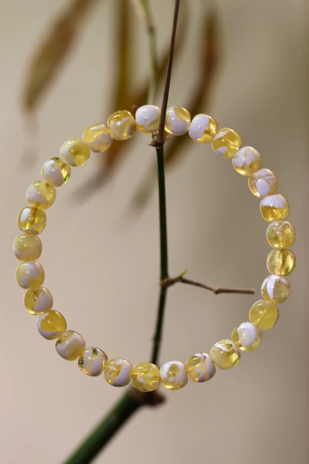 蜜蜡金漆白老型手串7mm