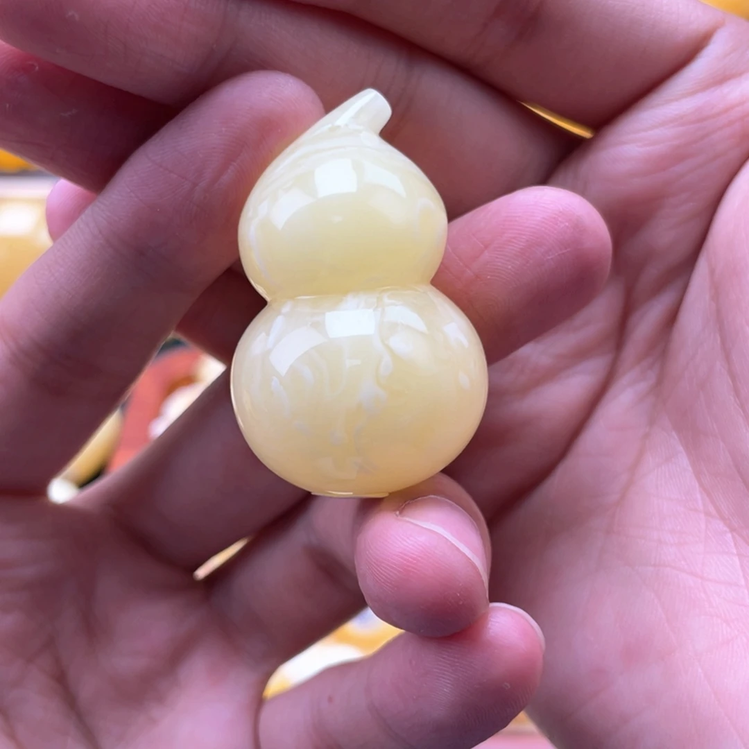 琥珀未镶嵌裸石蜜蜡