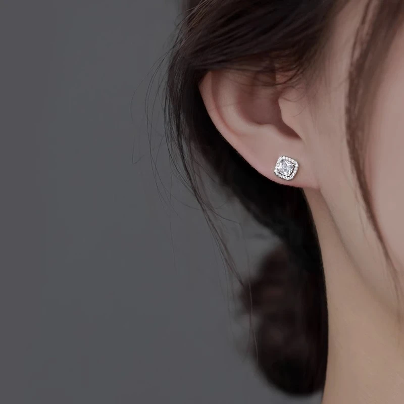 方糖耳钉2025年新款爆款小众设计轻奢耳环高级感