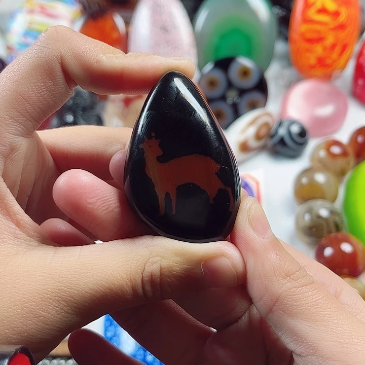 玛瑙/玉髓未镶嵌珠宝奇石