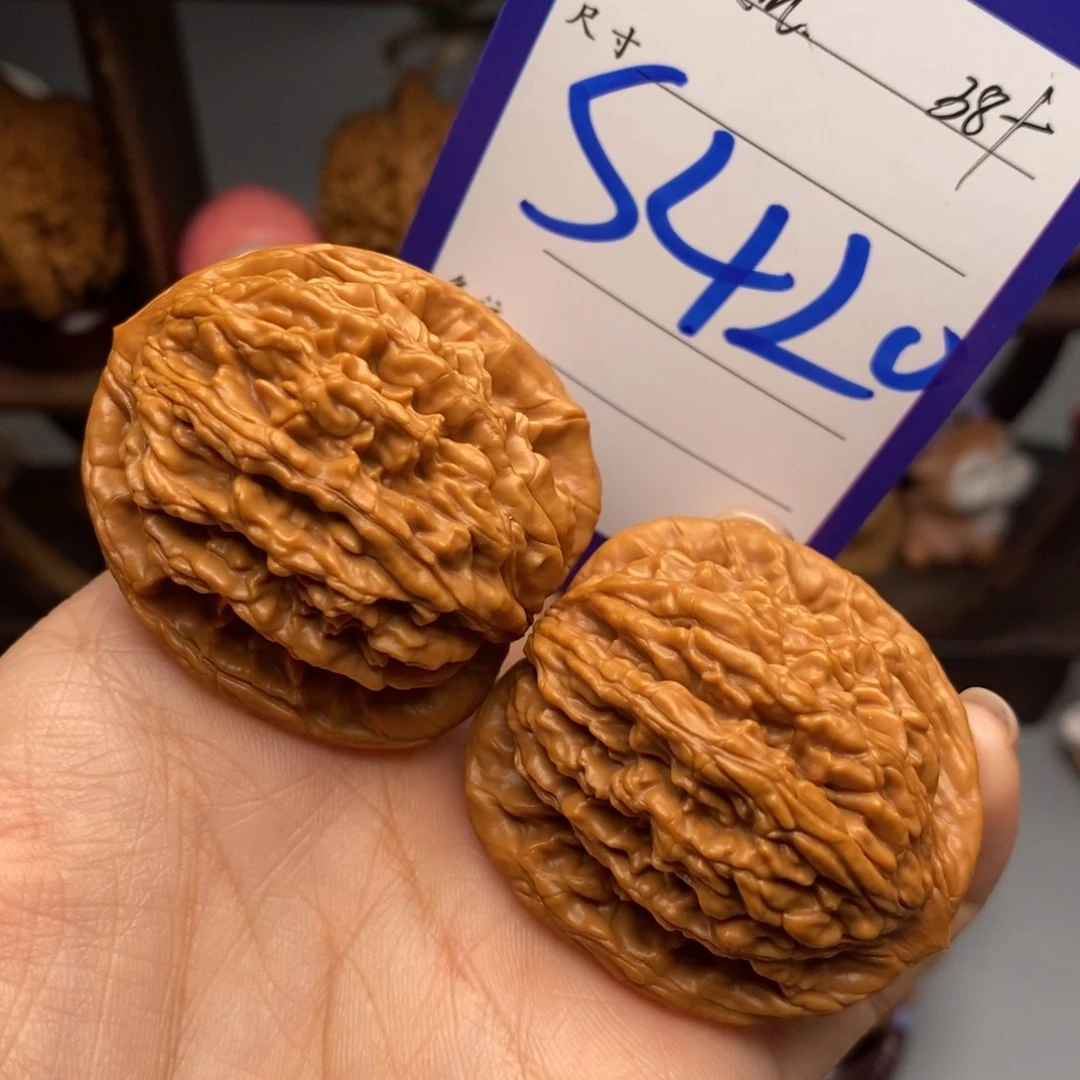 文玩核桃吊坠麦虎38