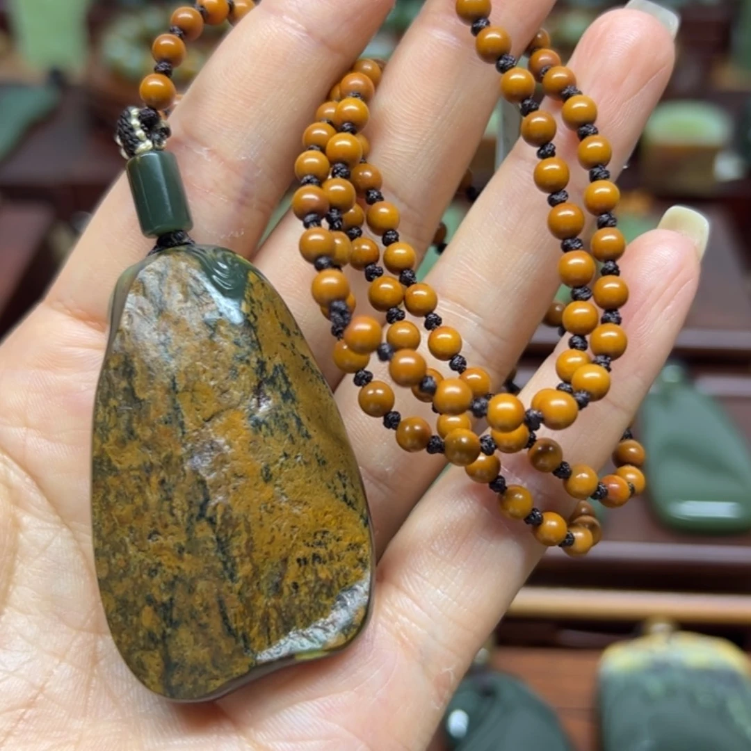 【闪购商品】岫岩河磨玉（透闪石质玉）未镶嵌颈饰时来运转