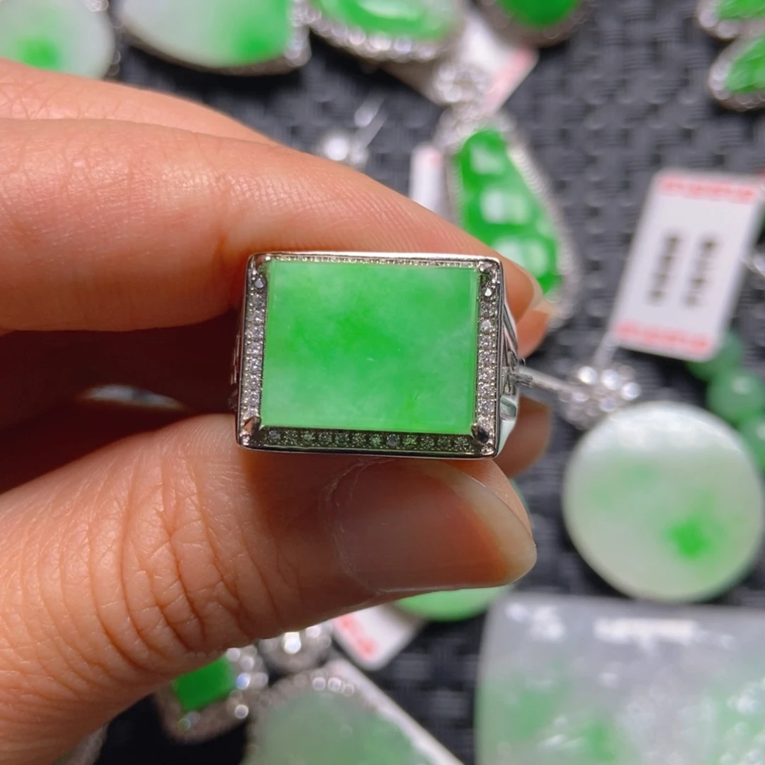 翡翠银S925镶嵌颈饰马鞍男戒