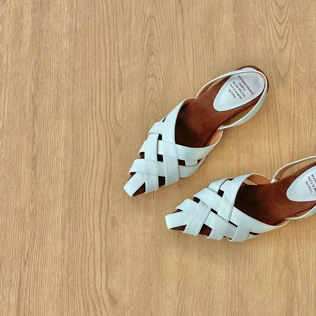 HUSSLOVE 头层牛皮·跟高3.5CM·小众时髦大牌感尖头包头编织凉鞋