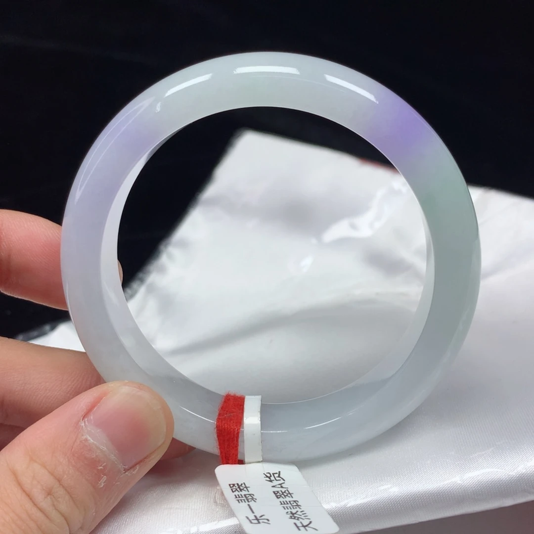 翡翠手镯（圆镯）未镶嵌56.3