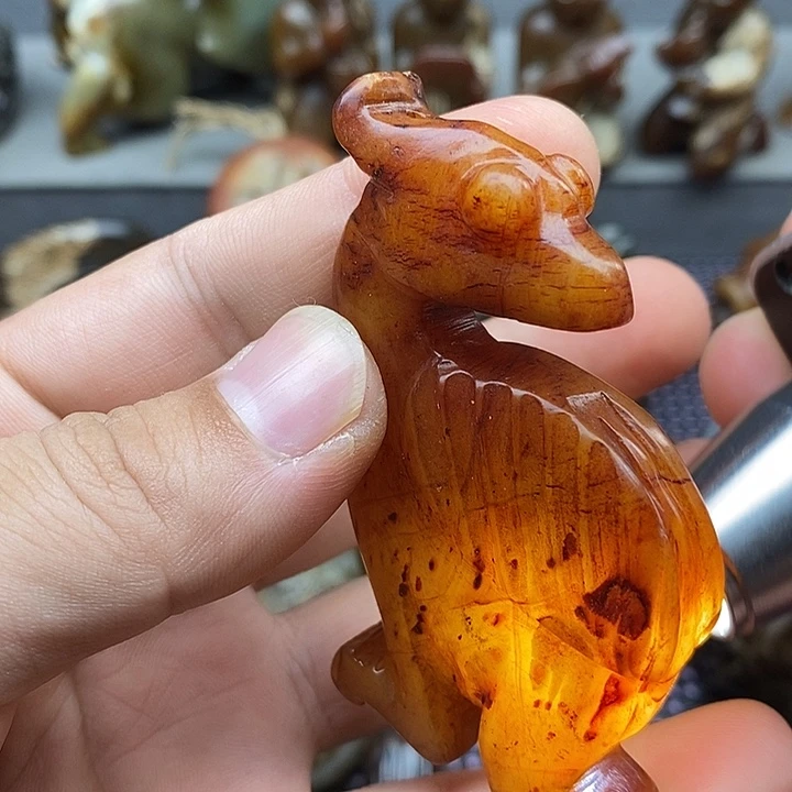 未镶嵌蛇纹石玉颈饰
