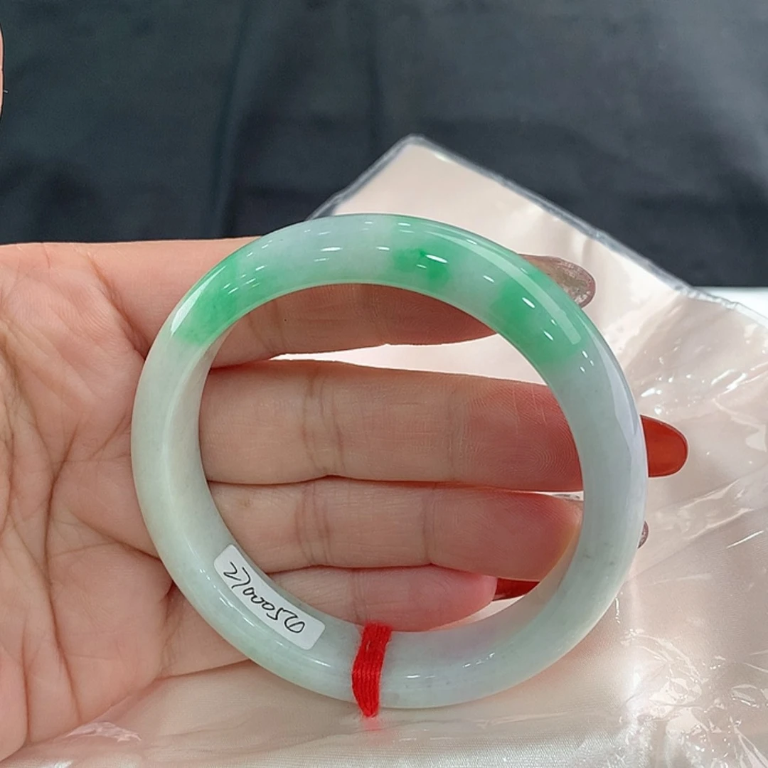 【闪购商品】翡翠手镯未镶嵌58，57/58