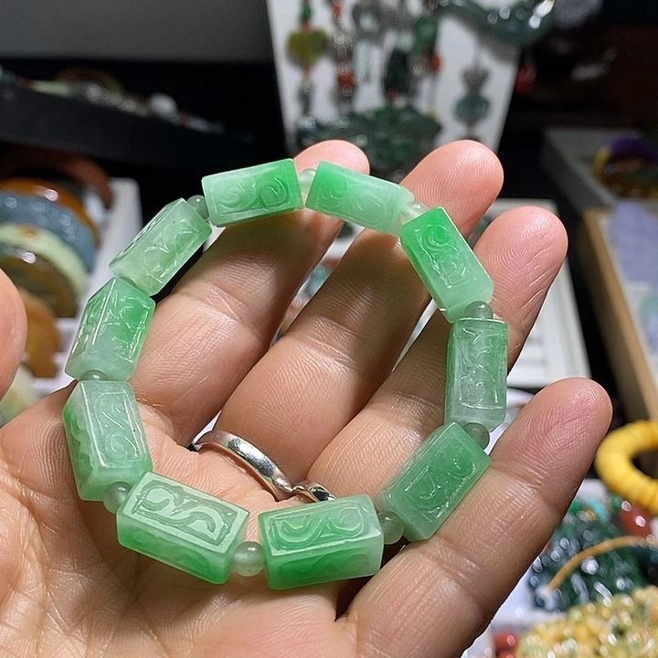 暗***影翡翠未镶嵌吊坠(赠链)