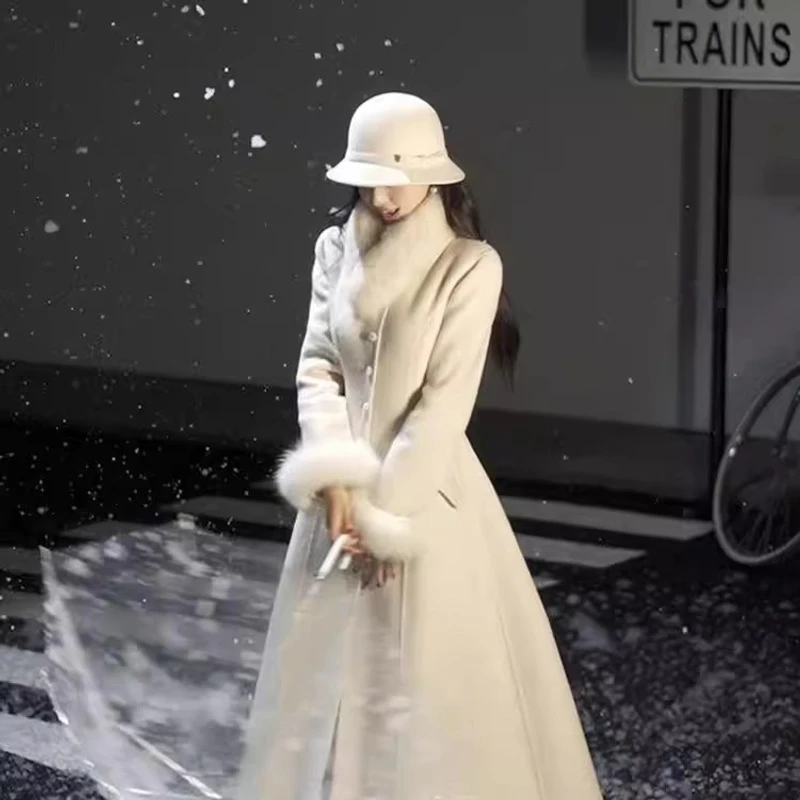 留洋千金白色拼接大衣女士2024秋冬新款毛毛袖长款赫本风毛呢外套