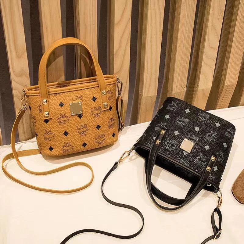 女式手提包包2025新款印花撞色斜挎小水桶包时尚百搭手机包礼品包