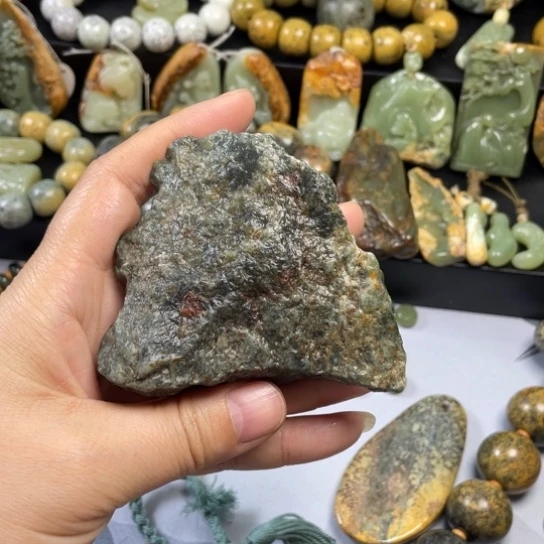 透闪石质玉手把件未镶嵌