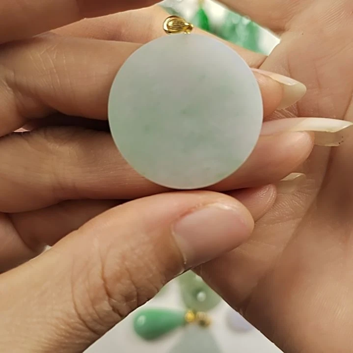 翡翠未镶嵌颈饰天然翡翠A货