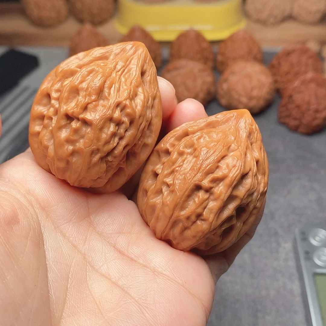 文玩核桃瓷瓶鸭嘴36➕边 有修