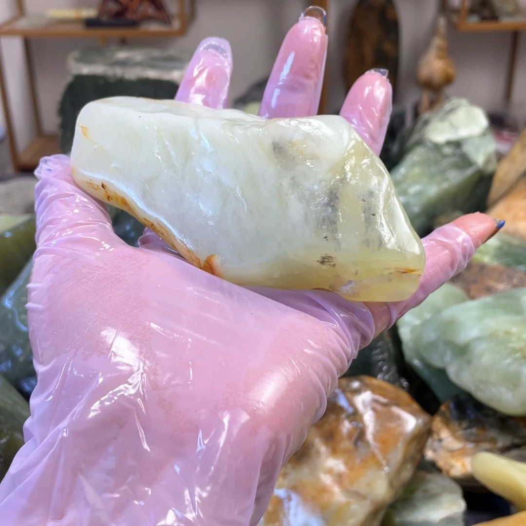 蛇纹石玉未镶嵌中国四大名玉简易