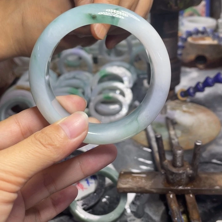 定制翡翠未镶嵌吨*妈