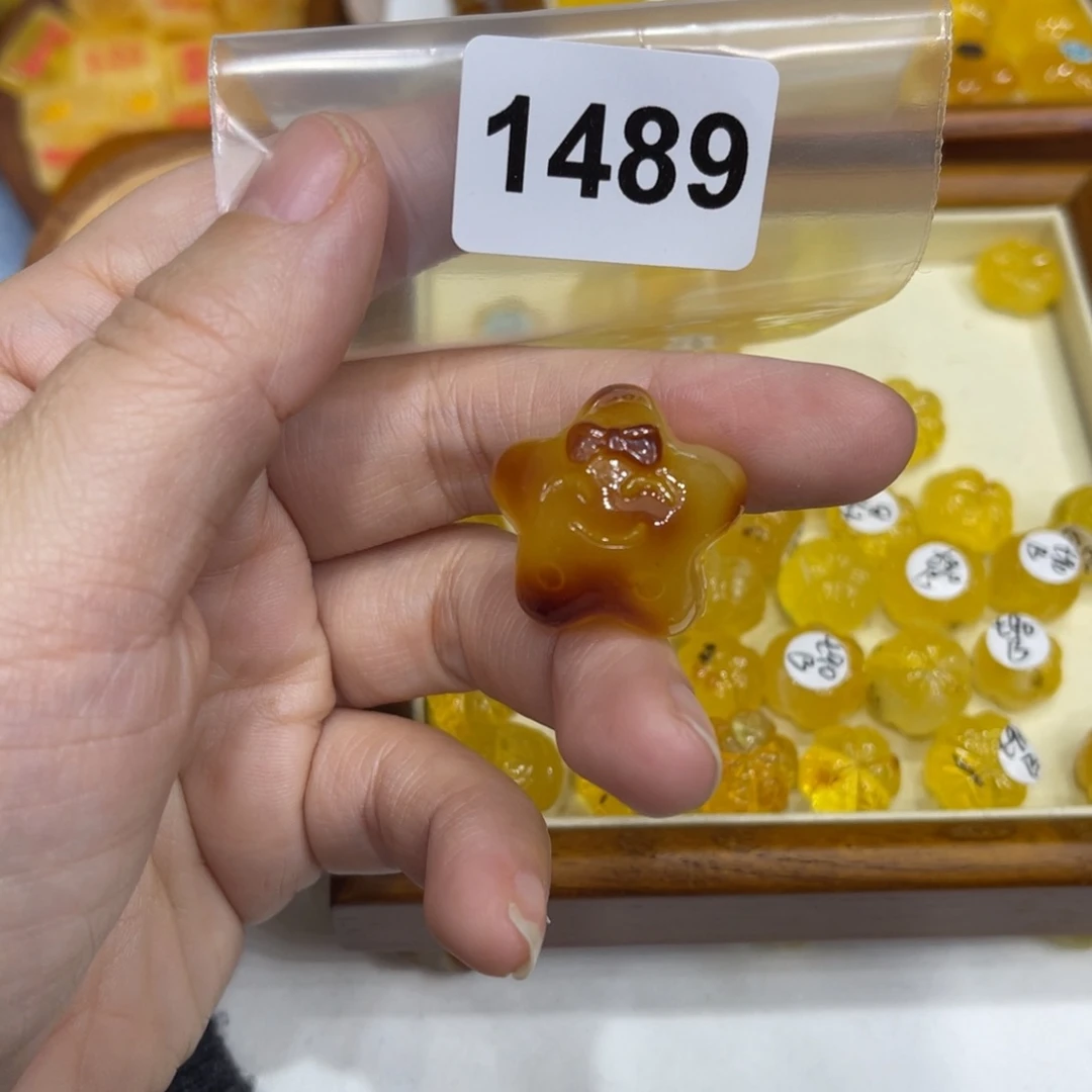 琥珀珠宝奇石未镶嵌