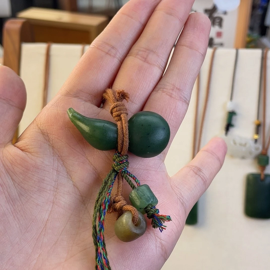 【闪购商品】和田玉未镶嵌颈饰饭*