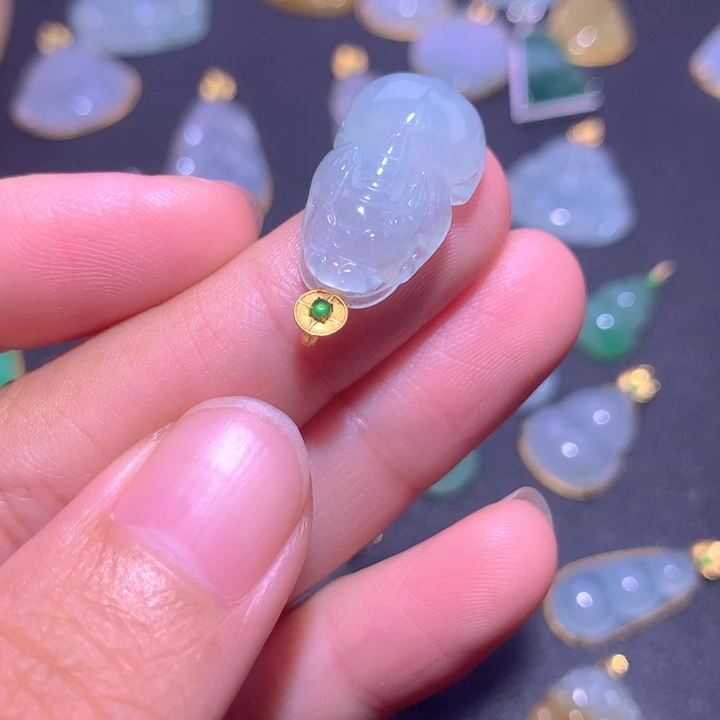 颈饰18K金镶嵌翡翠翡翠