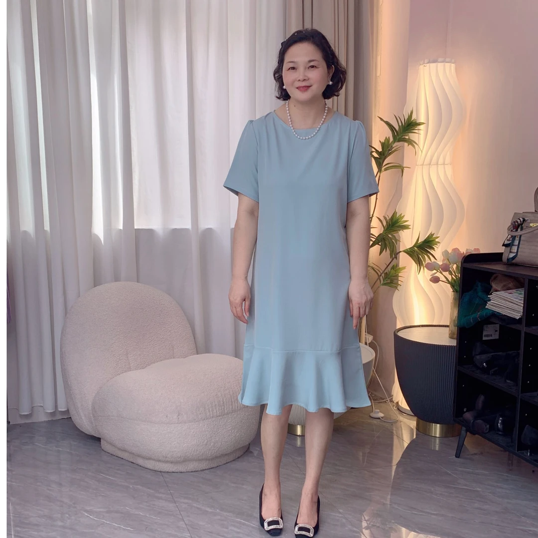 2025年新款 纯色蓝粉黑系列 瘦身百搭夏季款连衣裙 气质高级感