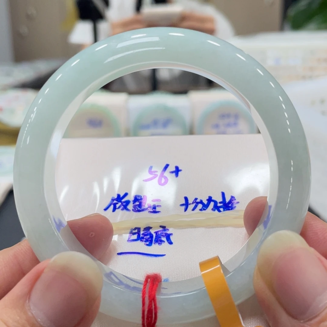 翡翠未镶嵌手镯翡翠手镯